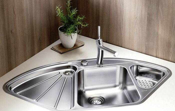 Le modèle en acier inoxydable convient à ceux qui apprécient la praticité