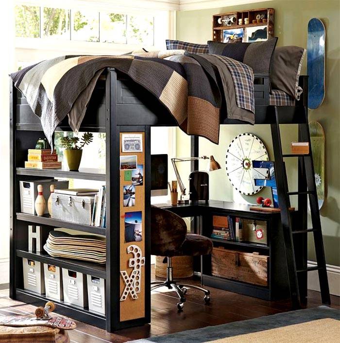 Леглото таванско помещение в интериора изглежда хармонично