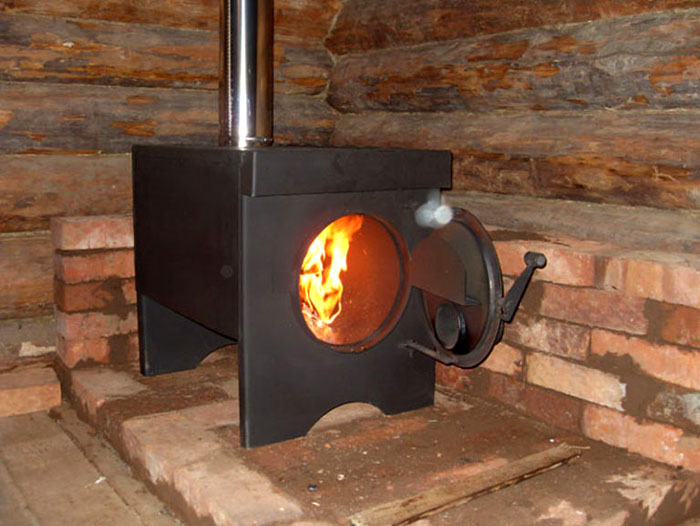 Puoi risparmiare denaro extra se installi una semplice stufa e inizi il disboscamento illegale