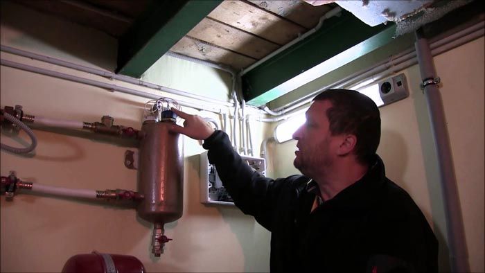 Lors de l'installation de la chaudière, vous devez être très prudent - la tension doit être coupée