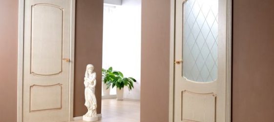 Pintu dalaman saiz standard