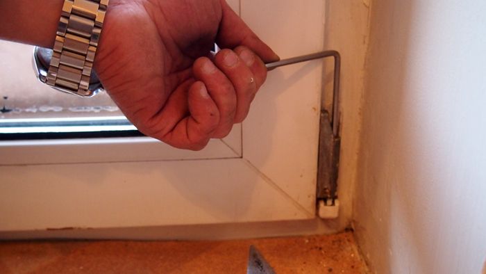 Menyesuaikan kelengkapan akan memastikan kedudukan selempang yang diinginkan