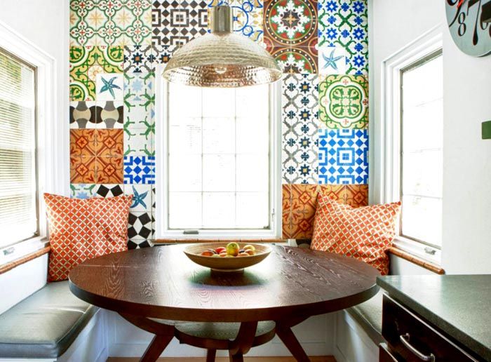 Patchwork wallpaper in the dining area