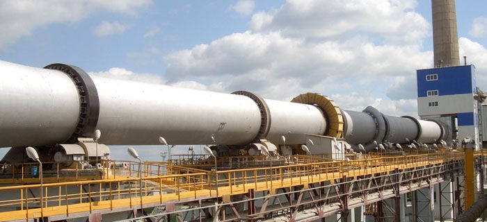 Es sieht aus wie ein Drehrohrofen eines Zementwerks