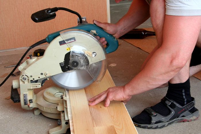 If the complex is wooden and its height is greater than you need, you will have to file the main posts, usually it is better to do this from below