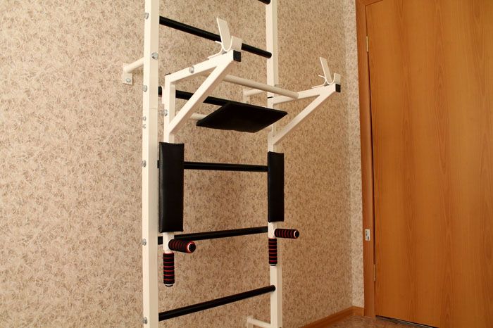 Wall mounting with anchor bolts - the most reliable