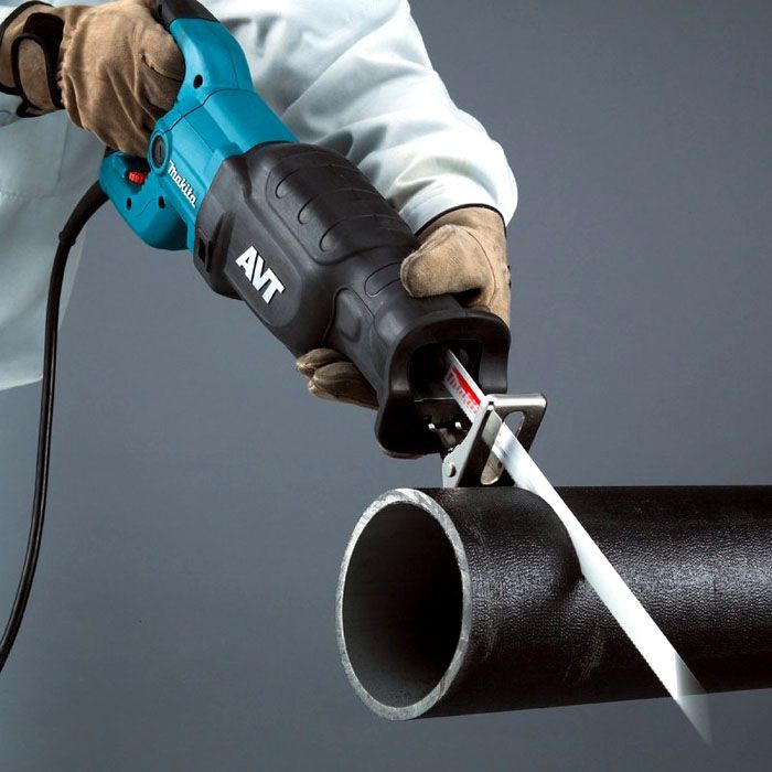 منشار ترددي بغطاء مطاطي على الجسم يحمي الشخص من التيار