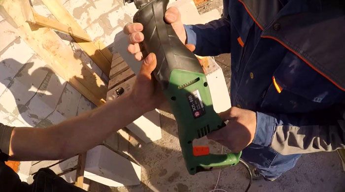 يمكن استخدام المناشير من الشركات الأوروبية في جميع الظروف الجوية