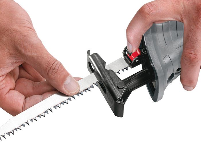 هذه هي الطريقة التي يتم بها إزالة الملف أو تثبيته في ظرف المنشار الترددي باستخدام التجنيب