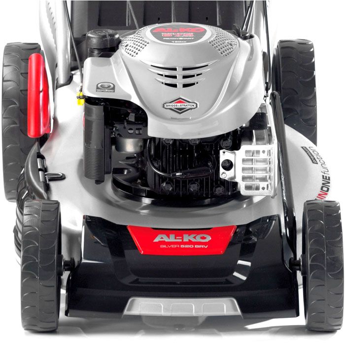 Le moteur puissant garantit des performances élevées