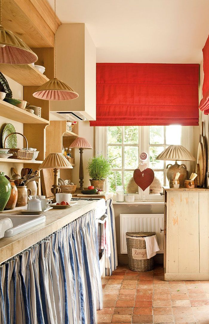 Akzent zur Dekoration kleiner Fensteröffnungen