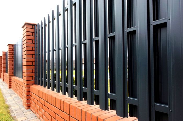 Euro shtaketnik - วัสดุที่ทันสมัยสำหรับพื้นที่ฟันดาบ