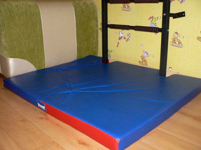 Η παρουσία προστατευτικού στρώματος θα μειώσει τον κίνδυνο τραυματισμού κατά την άσκηση στο αθλητικό συγκρότημα