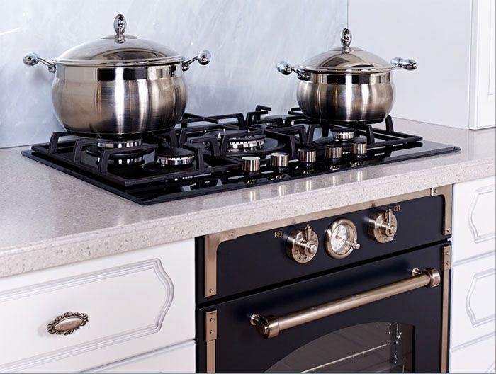 Built-in dependent oven in standard country style