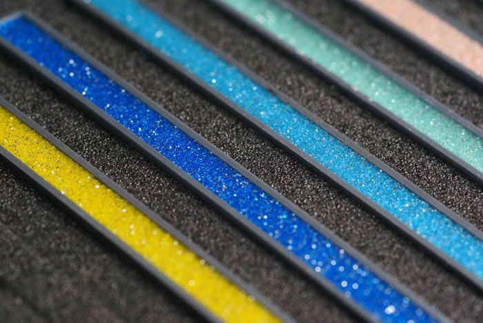 Une variété de charges secondaires vous permet de créer une composition d'une couleur individuelle requise pour la conception de l'espace