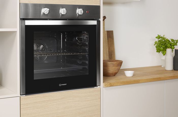 Built-in independent gas oven can be installed in a convenient place for use