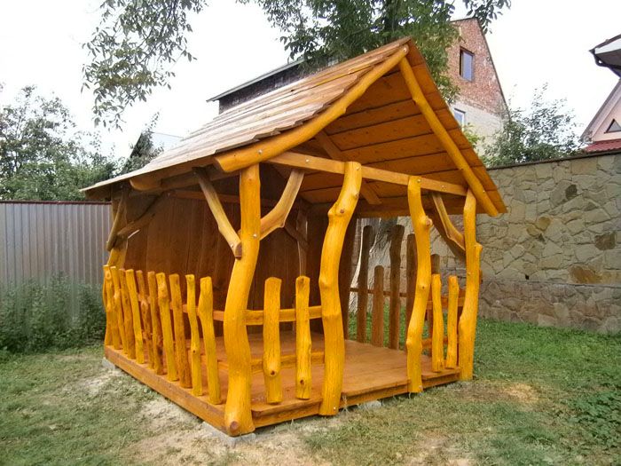 ศาลาทำด้วยตัวเองจากเศษวัสดุ: ภาพถ่าย