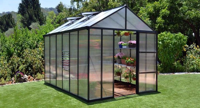 Greenhouses and greenhouses made of polycarbonate: sizes, prices