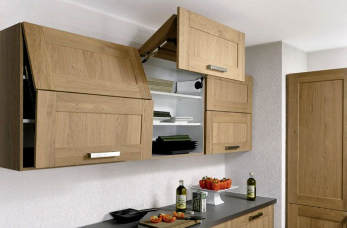 Dalam reka bentuk ini, lebar pintu kabinet dapat ditingkatkan hingga 80-90 cm