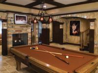 Στο υπόγειο / υπόγειο, μπορείτε να δημιουργήσετε έναν πλήρη χώρο χαλάρωσης