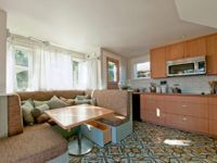 Tapițeria din pânză de arpă arată elegant și interesant