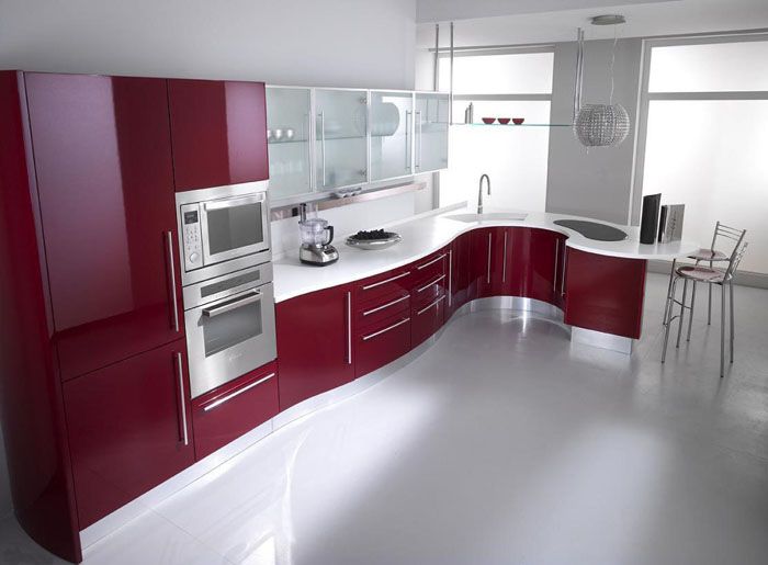 Garis melengkung adalah salah satu ciri khas gaya ini.