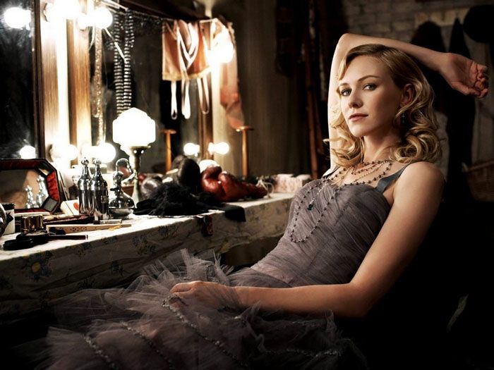 Side light is also evenly distributed thanks to symmetry