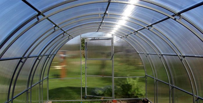 At the end, a door block is installed, reinforced with horizontal elements