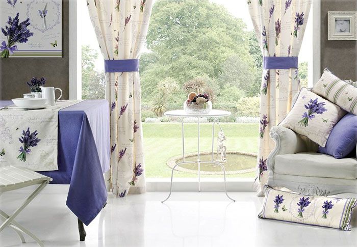 ใช้ผ้าชนิดเดียวกันเพื่อสร้างลุคที่เหนียวแน่น