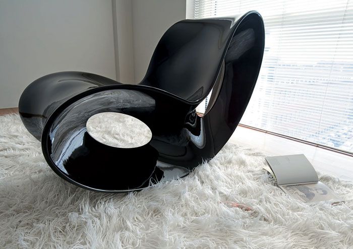 Има пластмасови модели, които могат да се използват от възрастни, някои известни компании произвеждат подобни модели от особено траен материал