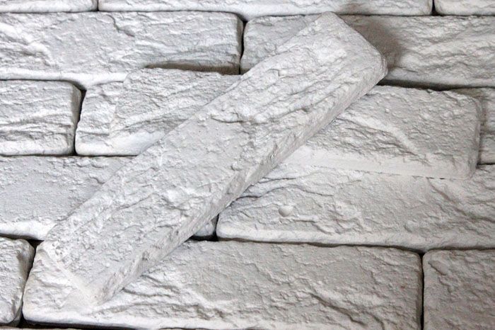 Ако материалът е направен самостоятелно, облицовката на стената не бърза да започне: трябва да дадете време на всички продукти за почивка