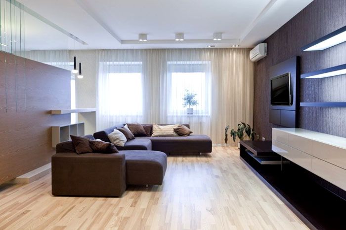 Le caractère pratique du minimalisme. L'un des avantages évidents d'une telle conception de hall dans un appartement est la simplicité d'entretien.