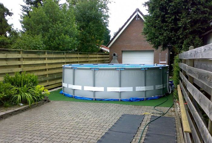 Lebih baik kolam itu diperkuat dari luar dengan gelang penahan khas, yang akan memastikan kebolehpercayaan struktur