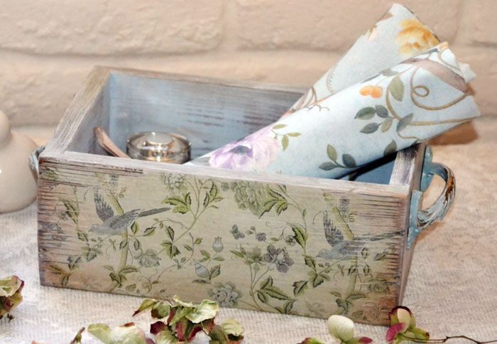 Attention to detail: chests, caskets, drawers - magical Provence stretches everywhere with lavender thread