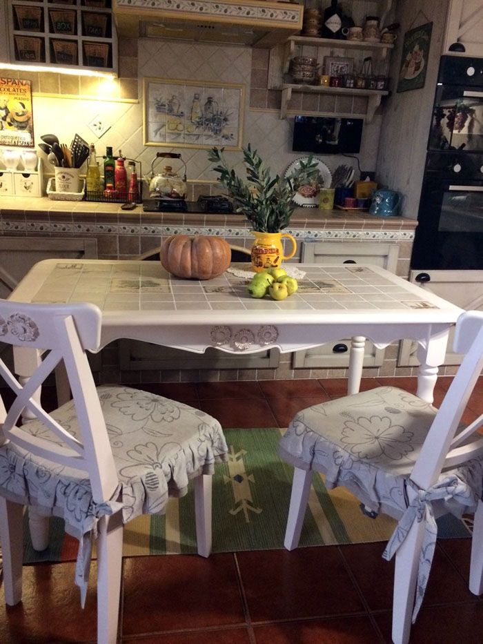 Tiles decorate the table in an original way