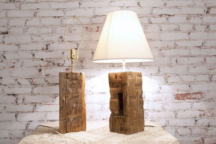 Per l'illuminazione della camera da letto, l'arredamento è consentito con l'inclusione di un paralume in tessuto dai colori tenui