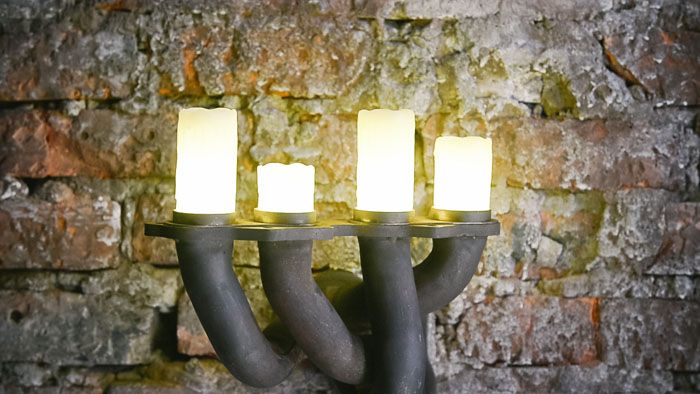 Sotto le attente mani dei designer sono nati anche tubi in alluminio e interessanti lampadine.