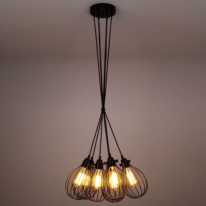 Metallo, legno, plastica sono usati per l'illuminazione