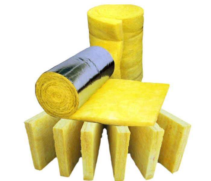 Glass wool is produced in the same form as mineral wool, but when using it, it is necessary to comply with more stringent requirements for the rules of safe work