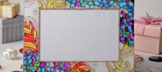 Come creare una cornice per un'immagine con le tue mani