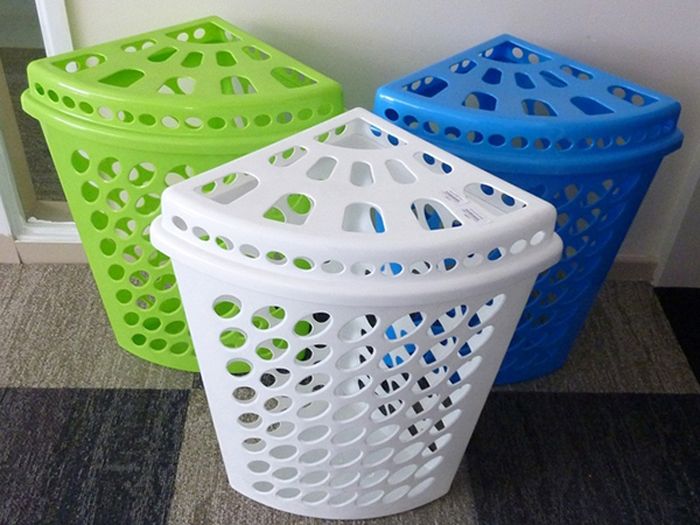 Ъглови кошници за пране от пластмаса
