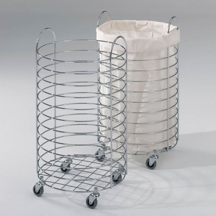 Модел от метал с колелца и платнена торба