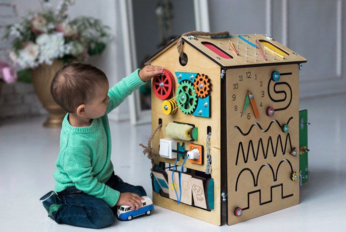 Това е пълна играчка, която радва децата.