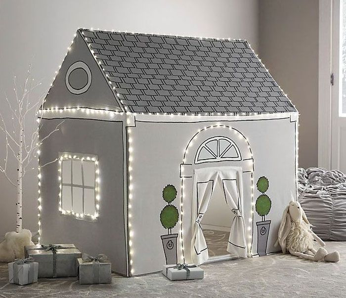 Rumah dan lampu: Tahun Baru dalam satu kerajaan kecil