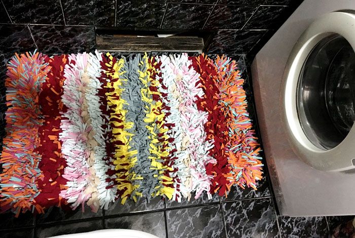 Dacă tăiați tricourile în bucăți, veți obține un lucru atât de shaggy