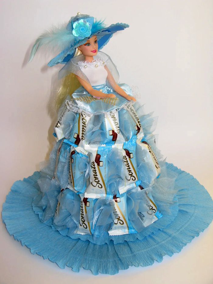 Corrugated paper always comes in handy when you need to decorate something.