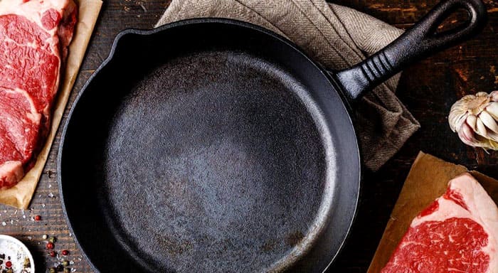 วิธีขจัดคราบคาร์บอนออกจากกระทะ