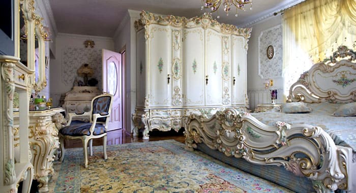 Cabinets are always massive, there can be no lightness here