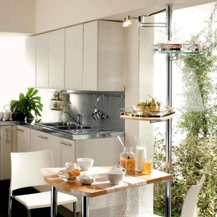 Vertical structures are supplied with hinged shelves