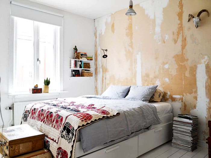 หากคุณต้องการทำให้ผนังด้านหนึ่งสว่างขึ้นอย่างแน่นอนให้ใช้พื้นผิวเหนือเตียงสำหรับสิ่งนี้